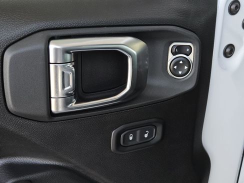 New 2025 Jeep Gladiator Sport image 23