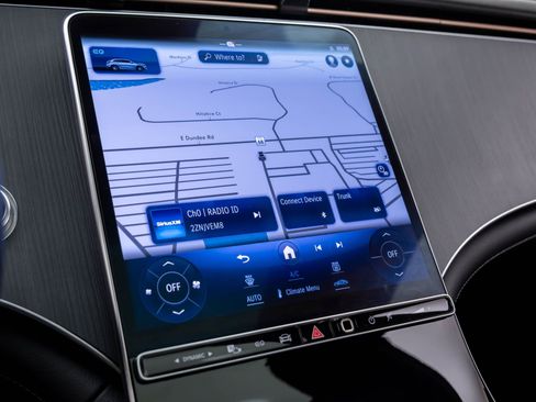 Certified 2024 Mercedes-Benz EQE 350+ 4MATIC SUV w/ Driver Assistance Package image 26