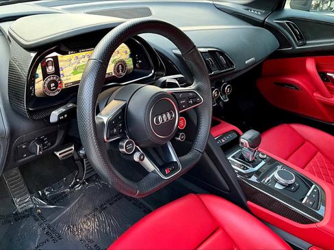 Certified 2023 Audi R8 V10 performance image 5