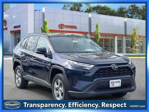 Used 2025 Toyota RAV4 XLE AWD/4WD image 1