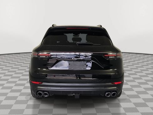Used 2023 Porsche Cayenne w/ Premium Package AWD/4WD image 7
