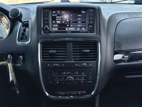 Used 2018 Dodge Grand Caravan GT image 18