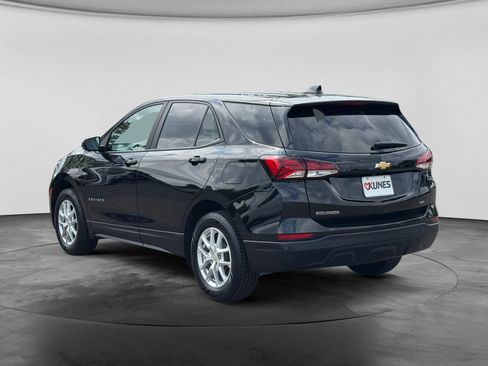 Used 2023 Chevrolet Equinox LS w/ LS Convenience Package AWD/4WD image 7