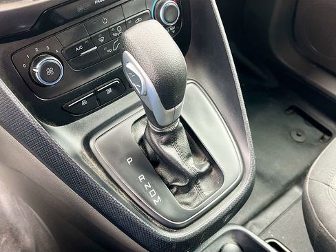 Used 2023 Ford Transit Connect XL image 16