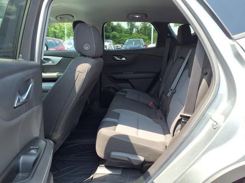 Used 2024 Chevrolet Blazer LT w/ Convenience Package FWD image 17