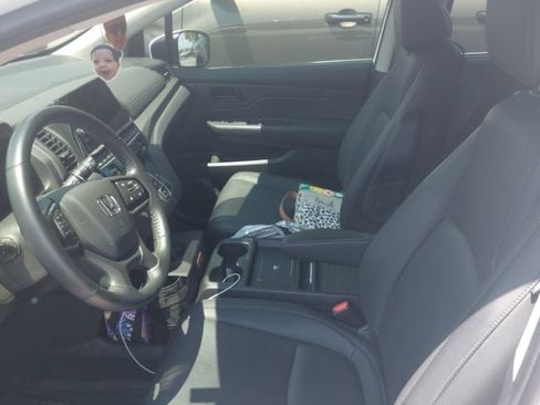 Used 2025 Honda Odyssey EX-L image 10