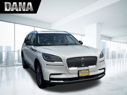 Certified 2023 Lincoln Aviator AWD w/ Premium Package image 1