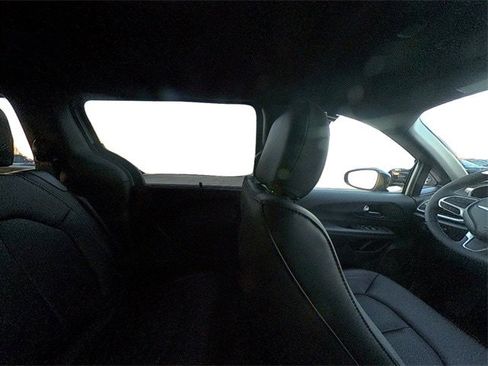 New 2026 Chrysler Pacifica Select image 36