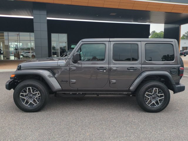 New 2026 Jeep Wrangler Unlimited Sahara w/ Technology Group AWD/4WD image 7