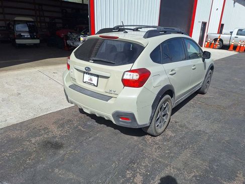 Used 2014 Subaru Crosstrek 2.0i Premium w/ Moonroof Package image 8
