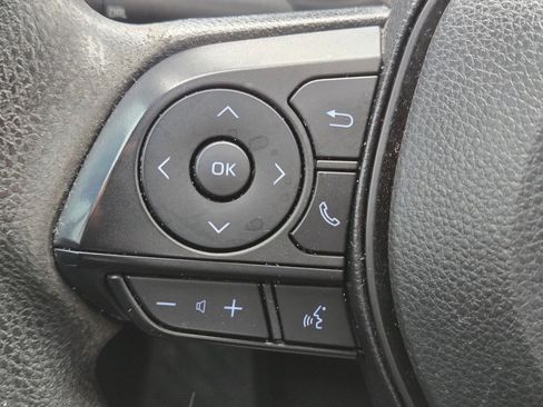 Used 2022 Toyota RAV4 LE image 15