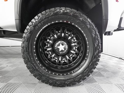 Used 2025 GMC Sierra 3500 Denali Ultimate image 35