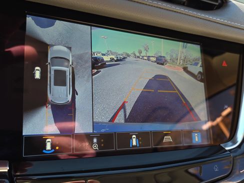 Used 2024 Cadillac XT6 Premium Luxury w/ Technology Package image 17