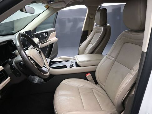 Used 2020 Lincoln Aviator Grand Touring w/ Elements Package Plus AWD/4WD image 9