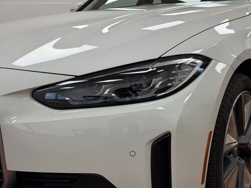 Used 2023 BMW i4 eDrive35 image 10