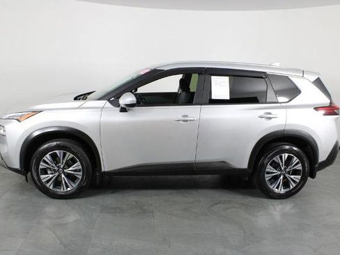Certified 2023 Nissan Rogue SV FWD image 12
