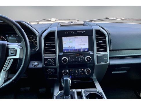Used 2019 Ford F150 Lariat w/ Equipment Group 502A Luxury AWD/4WD image 10