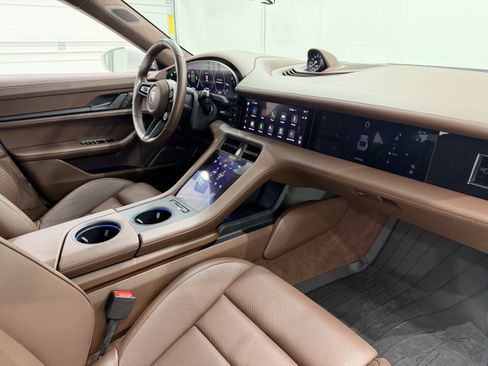 Certified 2025 Porsche Taycan Turbo S AWD/4WD image 25