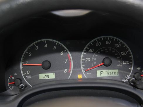 Used 2012 Toyota Corolla LE FWD image 12