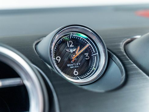 Used 2020 Bentley Bentayga AWD/4WD image 79