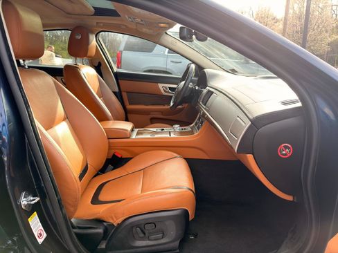 Used 2015 Jaguar XF Portfolio image 13