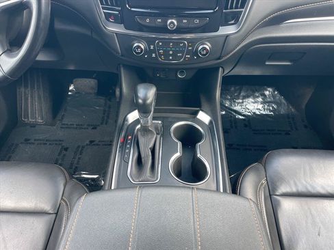 Used 2021 Chevrolet Traverse RS FWD image 17