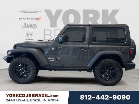 Used 2018 Jeep Wrangler Sport AWD/4WD image 2