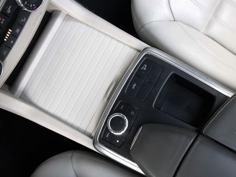 Used 2015 Mercedes-Benz GL 450 4MATIC image 44