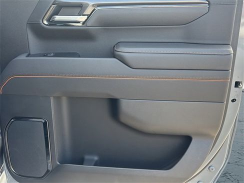 Used 2025 GMC Sierra 1500 AT4 w/ AT4 Premium Package image 12