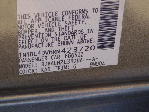 Used 2024 Nissan Altima 2.5 SV FWD image 24