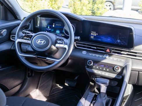 Certified 2024 Hyundai Elantra SEL FWD image 11