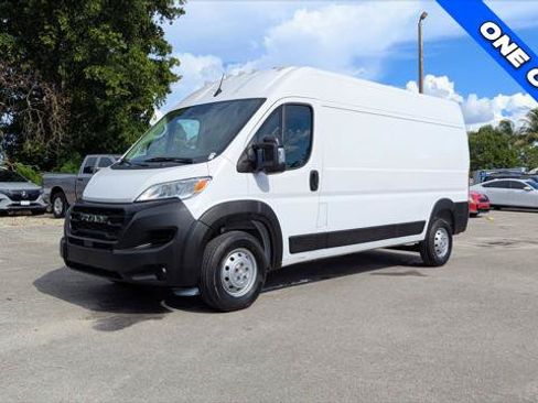 Used 2023 RAM ProMaster 2500 FWD image 2