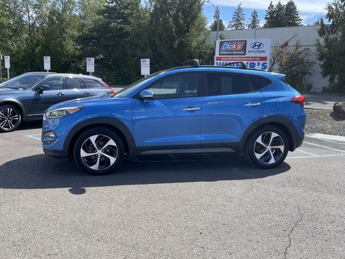 Used 2016 Hyundai Tucson Limited w/ Option Group 03 AWD/4WD image 2