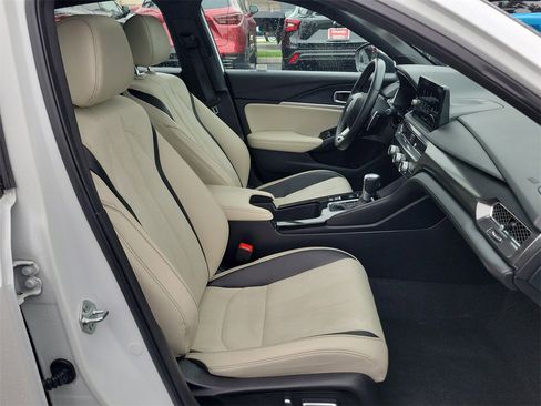 Used 2023 Acura Integra A-Spec image 18