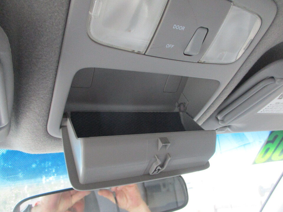 Used 2006 Toyota Highlander 2WD w/ Cold Weather Pkg image 32