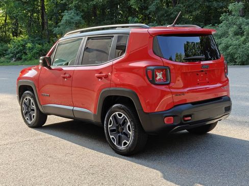 Used 2015 Jeep Renegade Trailhawk AWD/4WD image 5