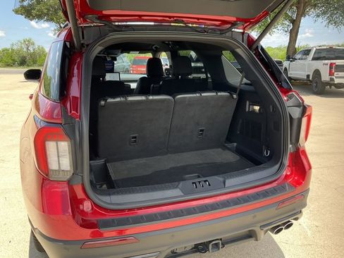 Used 2025 Ford Explorer ST AWD/4WD image 16