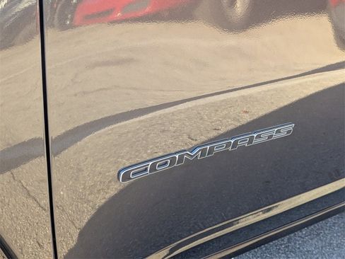 Used 2022 Jeep Compass Limited w/ Elite Group image 7