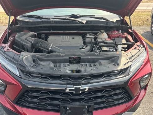 Used 2023 Chevrolet Blazer LT w/ Midnight/Sport Edition image 9