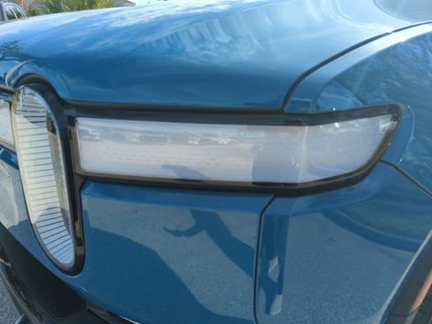 Used 2023 Rivian R1T Adventure image 10