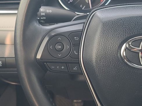 Used 2018 Toyota Camry SE image 21