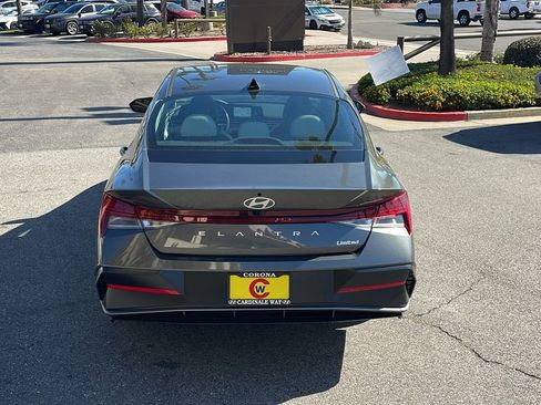 New 2026 Hyundai Elantra Limited image 5