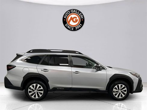 Used 2024 Subaru Outback Premium image 8