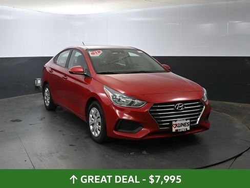 Used 2021 Hyundai Accent SE FWD image 5