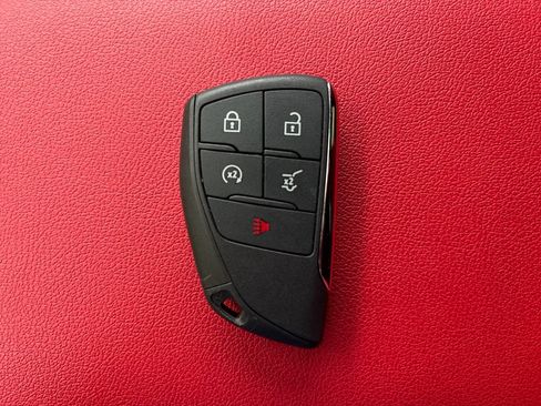 Used 2024 Chevrolet Blazer EV RS AWD/4WD image 34
