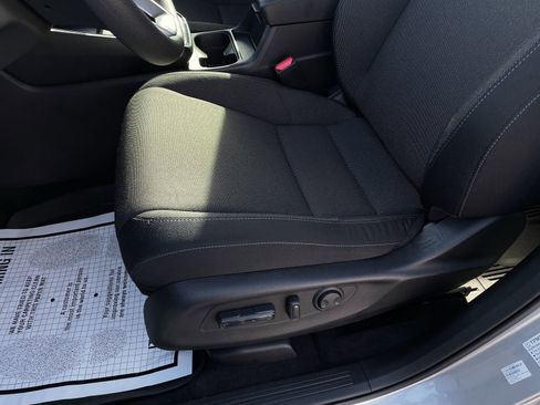 Used 2025 Honda CR-V EX image 11