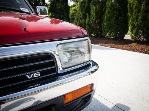Used 1995 Toyota 4Runner SR5 AWD/4WD image 5