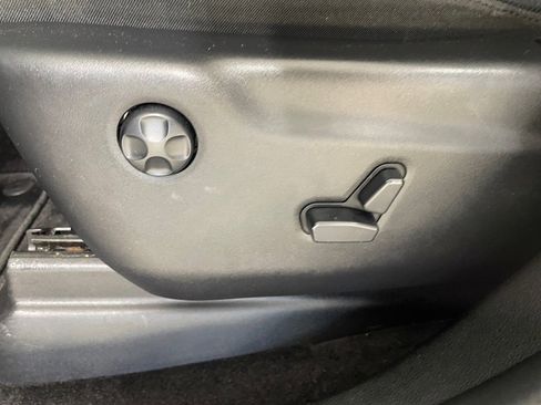 Used 2018 Jeep Grand Cherokee Altitude image 11