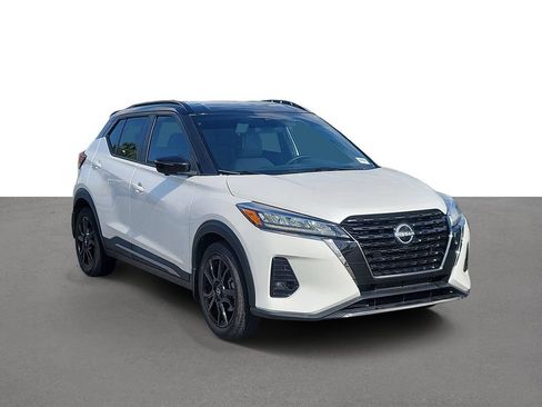 Certified 2023 Nissan Kicks SR w/ SR Premium Package FWD image 2