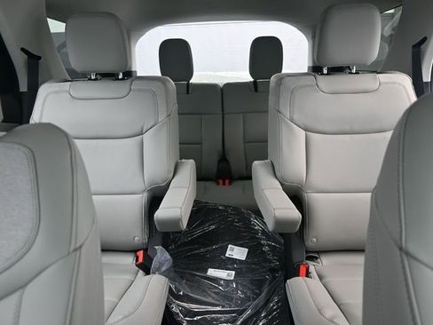 New 2026 Ford Explorer Active w/ Active Comfort Package image 18